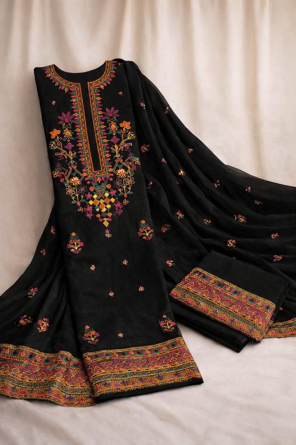 Kashmiri Gala Embroidered Lawn 3PC Suit