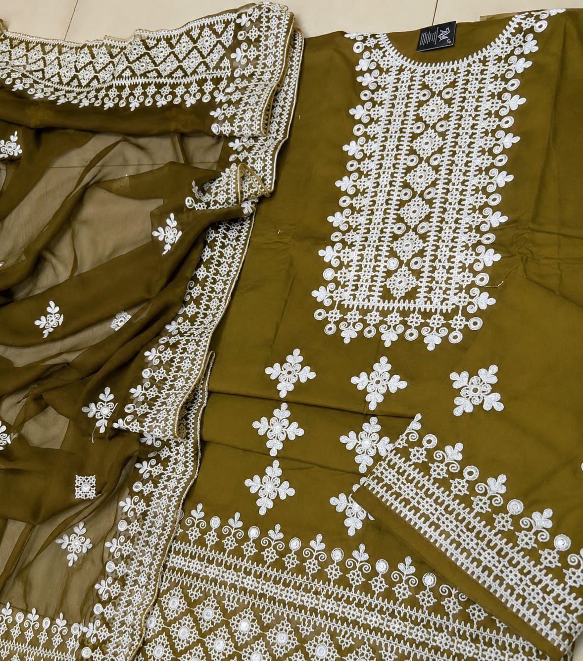 Hurmucha Style Embroidered 3Pc Collection ✨